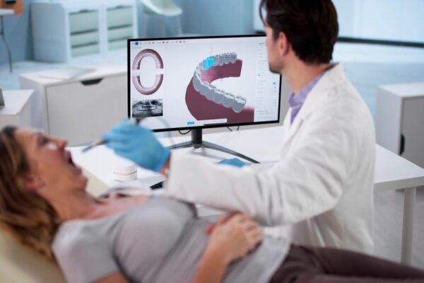 Scan markerii digitali: cum optimizează comunicarea dintre clinica stomatologică și laboratorul dentar