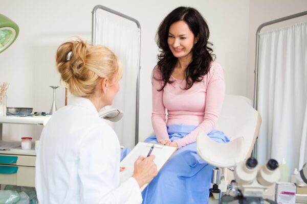 Mâncărime vaginală: de ce tratamentul nu se alege doar după simptom
