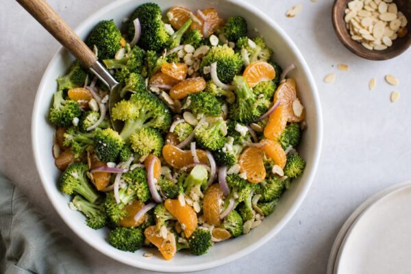 Salată de broccoli cu mandarine: o combinație cu fructe pentru meniul în diabet