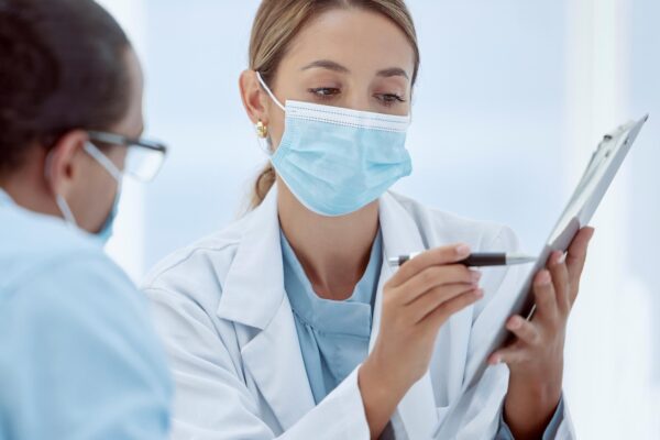 Vaccinurile în timpul tratamentelor imunosupresoare: ce se planifică împreună cu medicul
