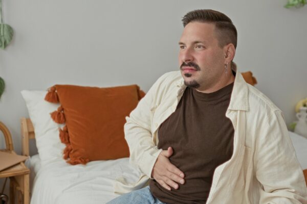 Durere testiculară bruscă: de ce trebuie mers imediat la urgență