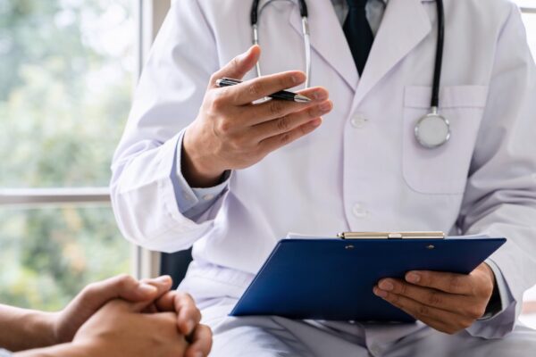 Dengue: când trebuie cerut ajutor medical după o călătorie