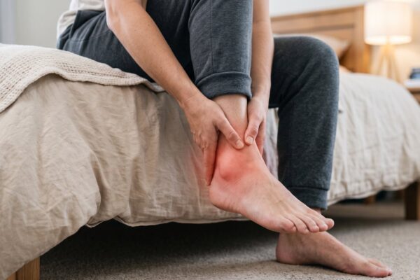 Glezne umflate seara: când poate fi necesară evaluarea cardiologică