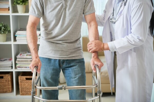 Sindromul Guillain-Barré: de ce slăbiciunea progresivă necesită ajutor urgent