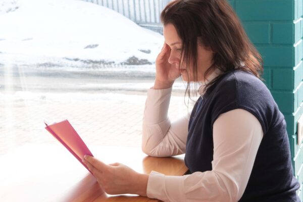 Jurnalul durerilor de cap: ce notezi pentru o consultație utilă