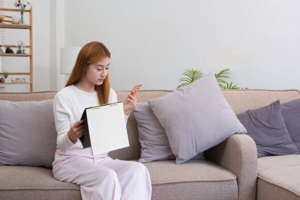 Pilulă contraceptivă uitată: de ce instrucțiunile diferă între produse